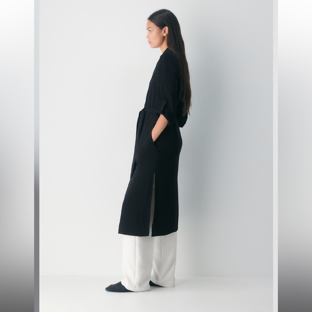Babaton
Kahlo Robe - Studio Drape Small - Picture 3 of 9